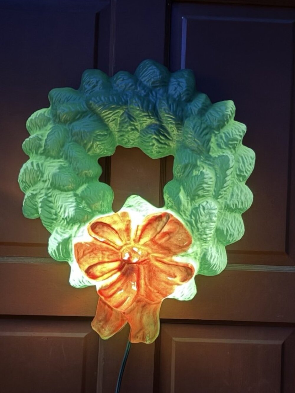 Vintage Integrated Plastics Lighted Christmas Wreath Blow Mold